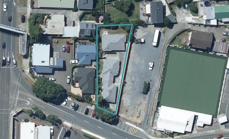5C GRAYS RD, PLIMMERTON, PORIRUA - Carousel 1