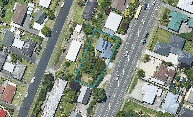 1135 Cameron Road, Gate Pa, Tauranga - Carousel 1