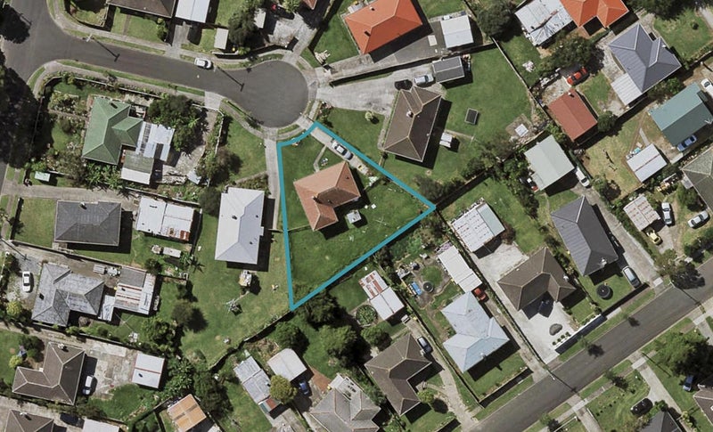 5 Windsor Place, Otara, Auckland - Carousel 1