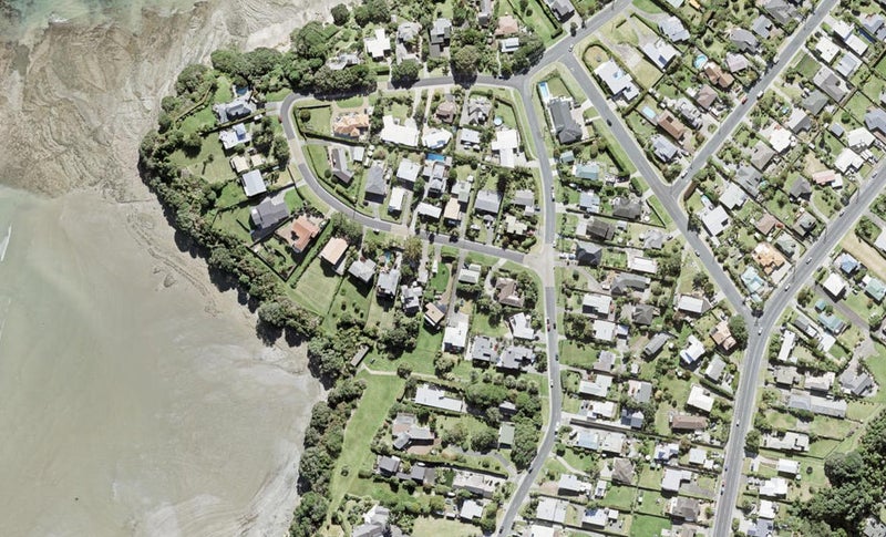 6 The Crescent, Tindalls Beach, Whangaparaoa - Carousel 1
