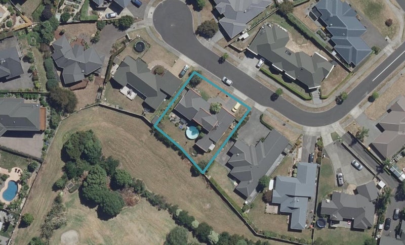 11 Glenwarrick Court, Rototuna, Hamilton - Carousel 1
