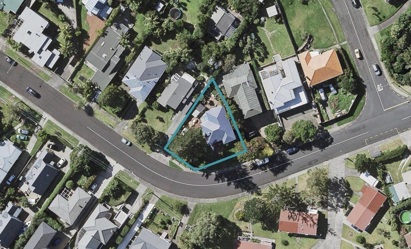 22 Creamer Avenue, Belmont, Auckland - Carousel 1