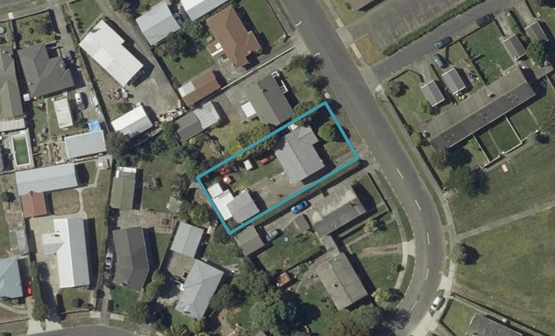 43 Ellesmere Crescent, Highbury, Palmerston North - Carousel 1