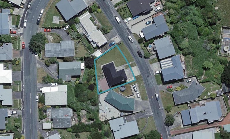 6 Breton Grove, Kingston, Wellington - Carousel 1