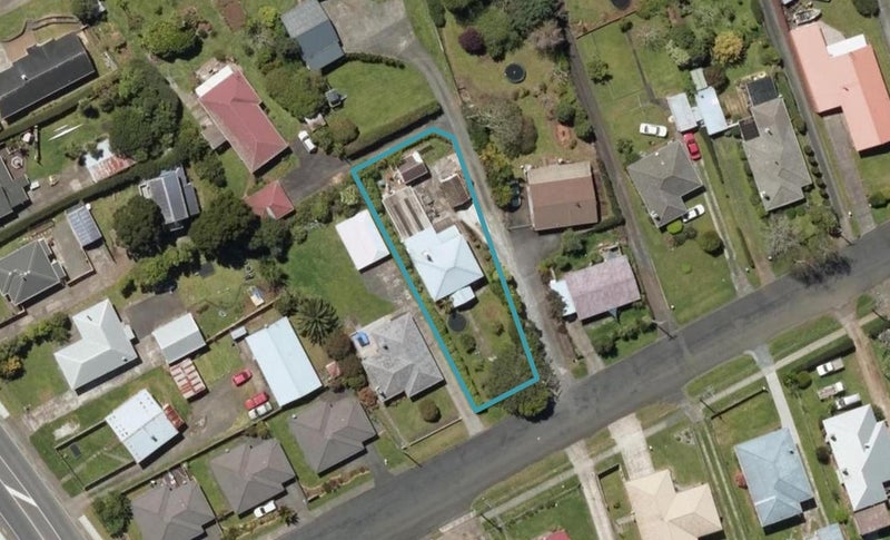 6 Puriri Street, Kamo, Whangarei - Carousel 1