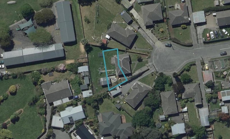 2/2 Westcott Street, Dallington, Christchurch - Carousel 1
