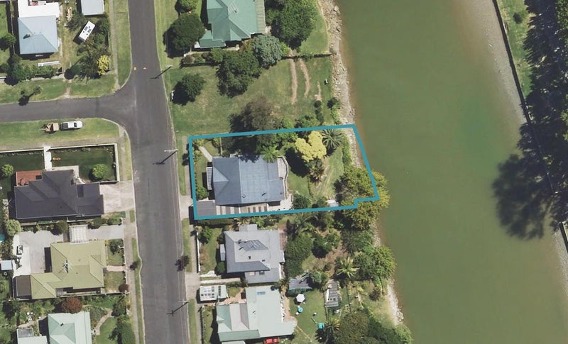 21 Clifford Street, Whataupoko, Gisborne - Carousel 1