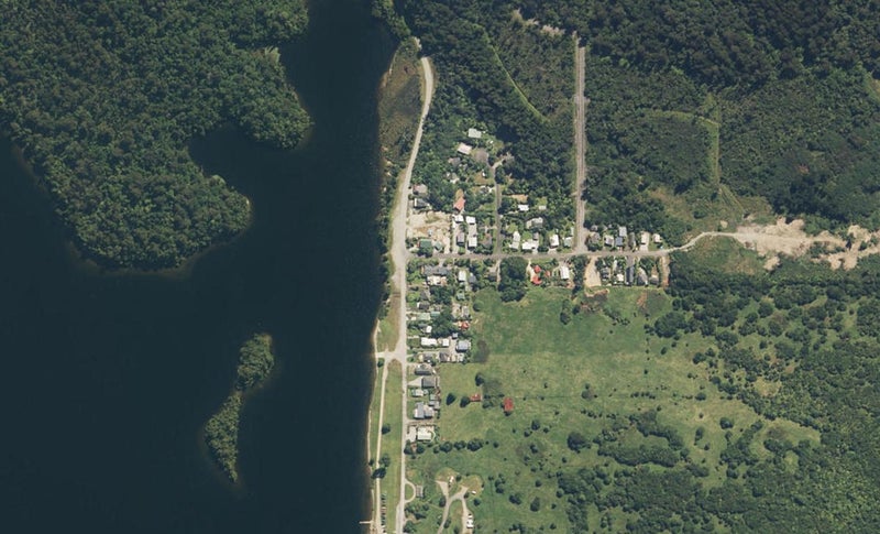 1 Stuart Street, Lake Kaniere, Hokitika - Carousel 1