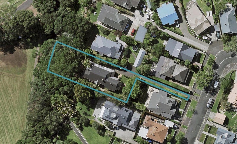 37 Glen Road, Stanley Point, Auckland - Carousel 1