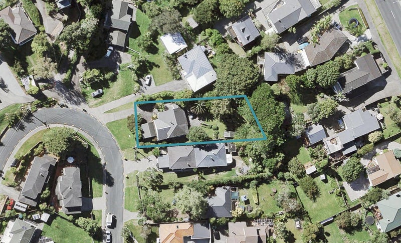 45 Seaton Road, Murrays Bay, Auckland - Carousel 1
