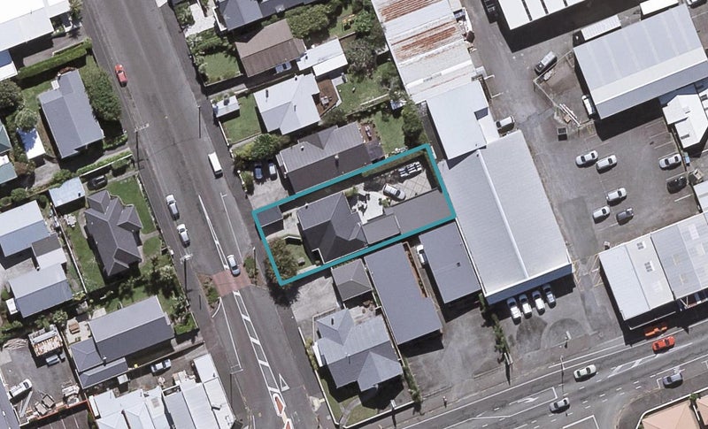 31 Nobs Line, Strandon, New Plymouth - Carousel 1