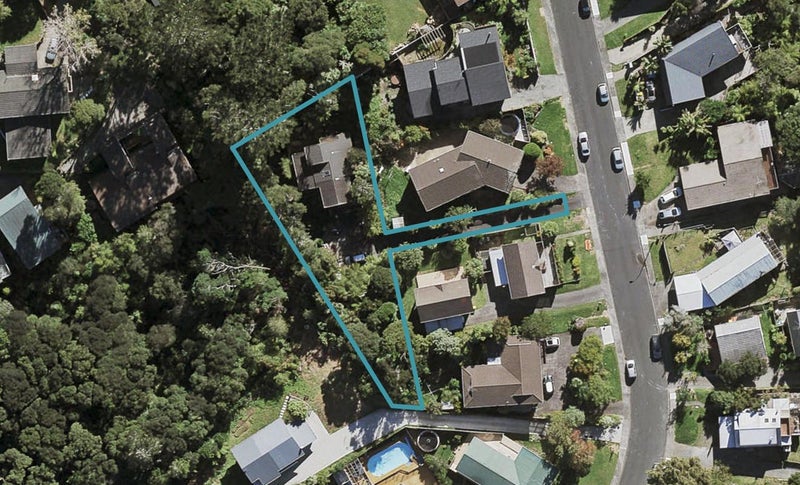 9 Glen Vista Place, Bayview, Auckland - Carousel 1