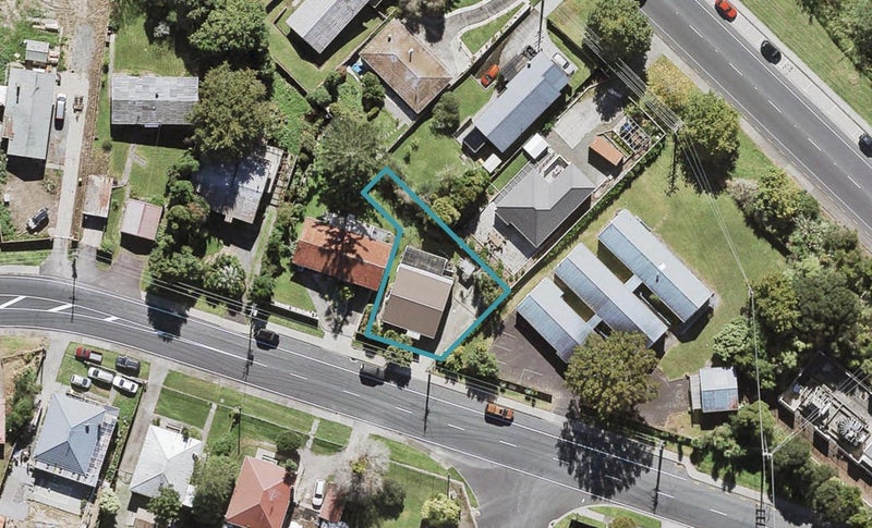 17A Lincoln Park Avenue, Massey, Auckland - Carousel 1