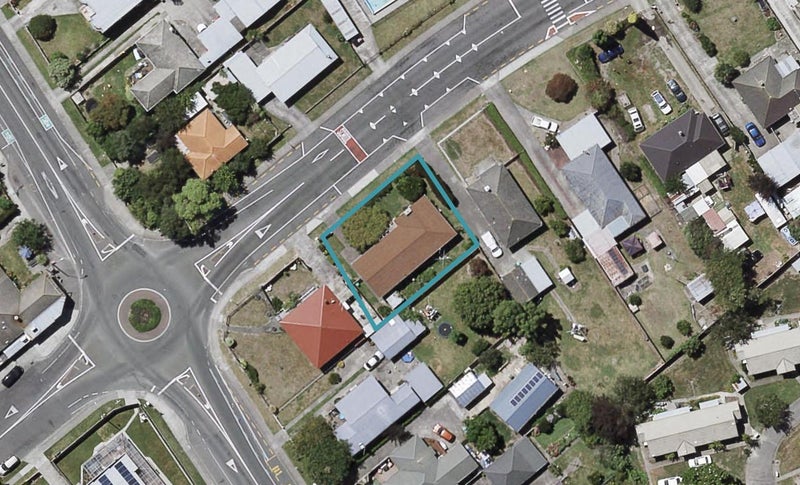 1103 Willowpark Road North, Mayfair, Hastings - Carousel 1