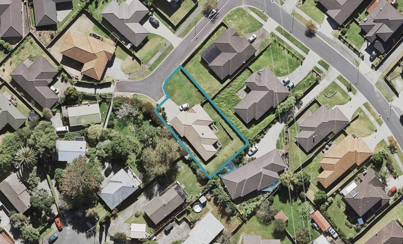 4 Guinness Place, Massey, Auckland - Carousel 1