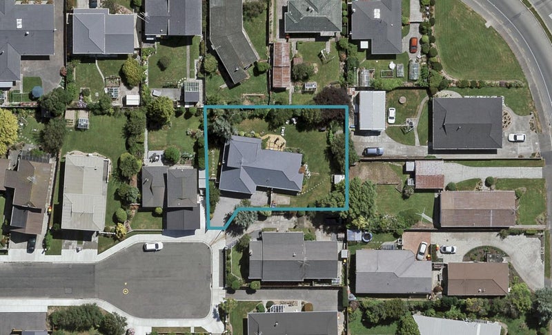 18 Kildare Place, Waikiwi, Invercargill - Carousel 1