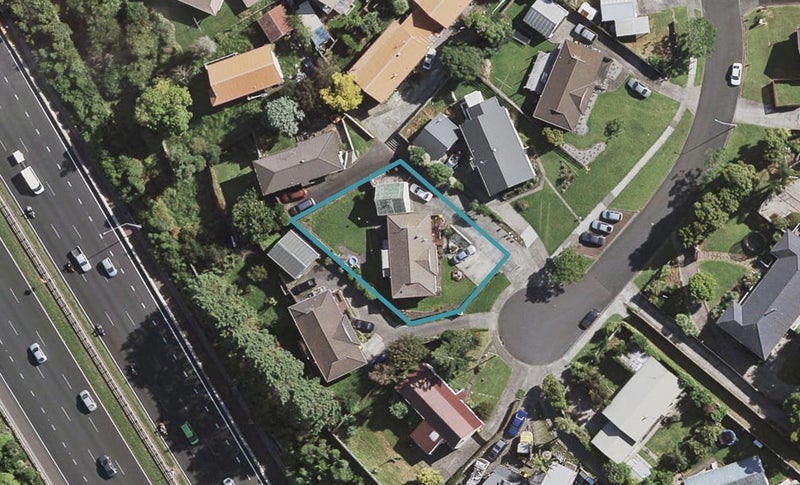 19 Crail Court, Totara Heights, Auckland - Carousel 1