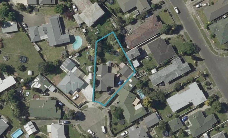 8 Tingey Place, Awapuni, Palmerston North - Carousel 1