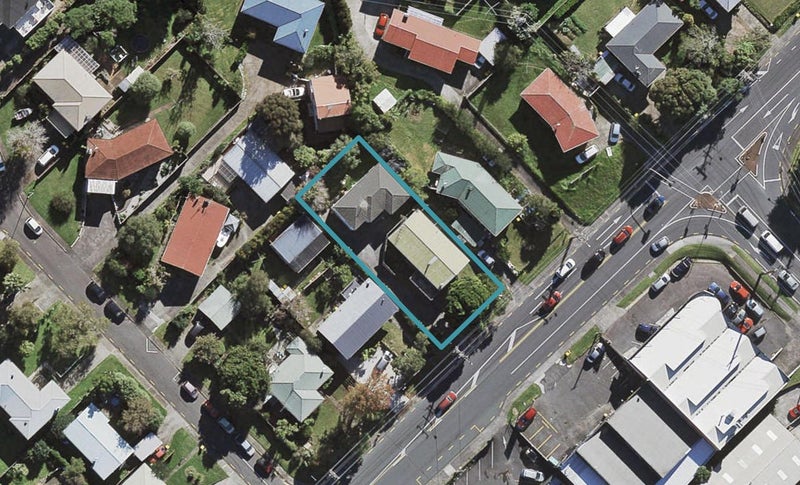 1/156 Archers Road, Glenfield, Auckland - Carousel 1