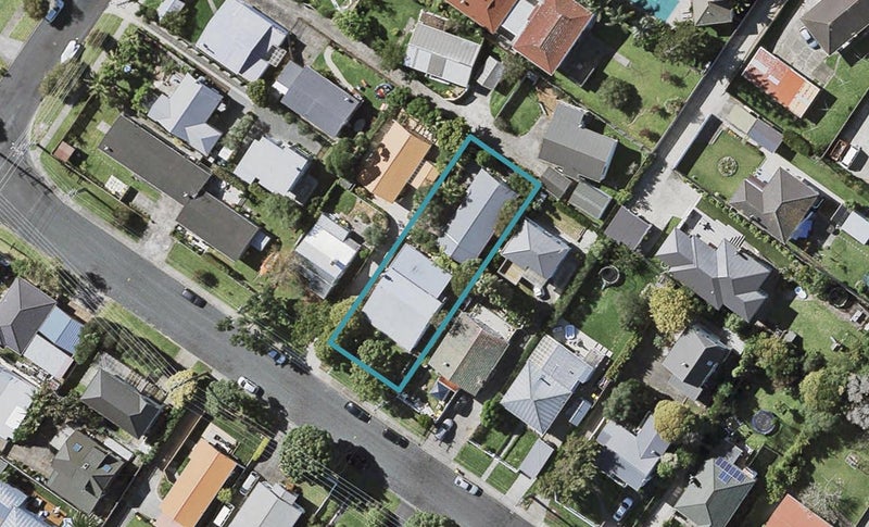1/4 Evan Street, Belmont, Auckland - Carousel 1