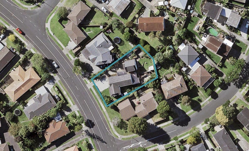104 Prince Regent Drive, Half Moon Bay, Auckland - Carousel 1