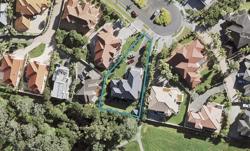23 Mansion Court, West Harbour, Auckland - Carousel 1