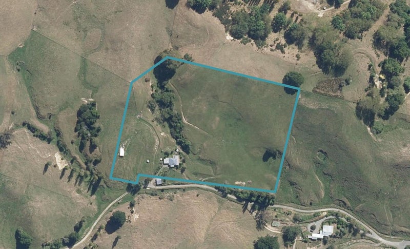 18 Marshall Road, Hunterville - Carousel 1