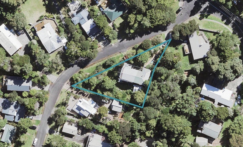 4 Karen Road, Laingholm, Auckland - Carousel 1
