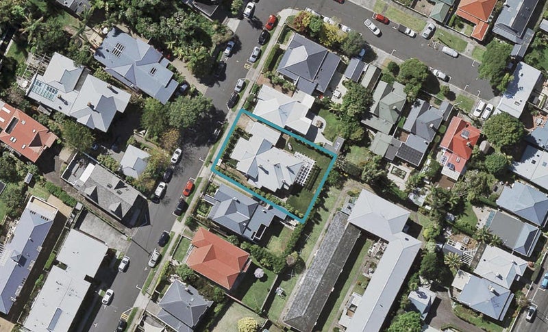 8 Garden Terrace, Devonport, Auckland - Carousel 1