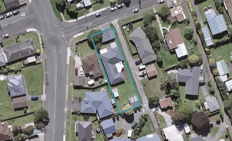 4 Saxton Road, Upper Vogeltown, New Plymouth - Carousel 1