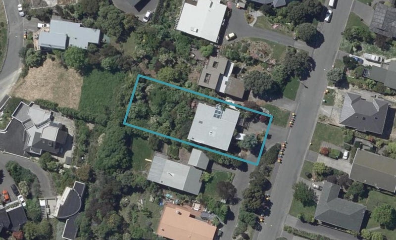 251 Cannon Hill Crescent, Mount Pleasant, Christchurch - Carousel 1