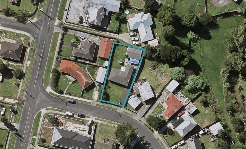 4 Williams Crescent, Otara, Auckland - Carousel 1