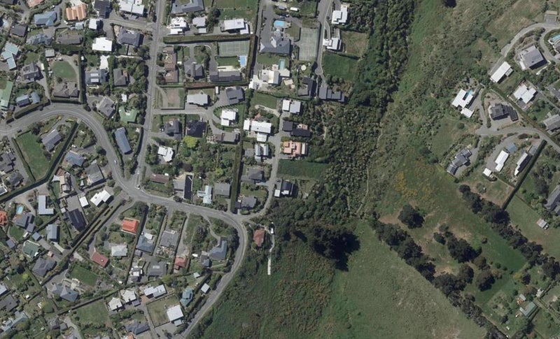 8 Craigieburn Lane, Mount Pleasant, Christchurch - Carousel 1