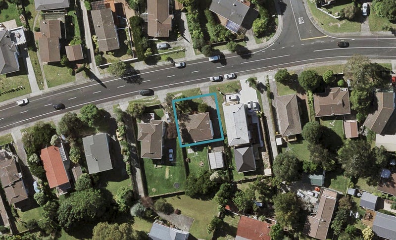33 Trias Road, Totara Vale, Auckland - Carousel 1