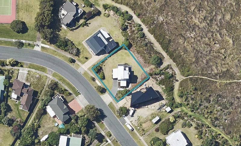 19 Papaunahi Road, Bowentown, Katikati - Carousel 1