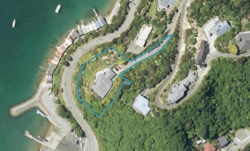 8 Marina View, WAIKAWA, PICTON - Carousel 1