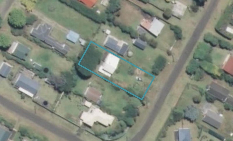 8 Arthur Street, Waikawa Beach, Levin - Carousel 1