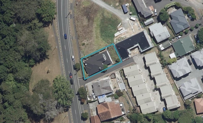 10 Ruakiwi Road, Hamilton Lake, Hamilton - Carousel 1