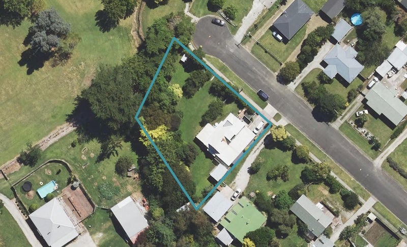 15 Hooper Street, Tamarau, Gisborne - Carousel 1