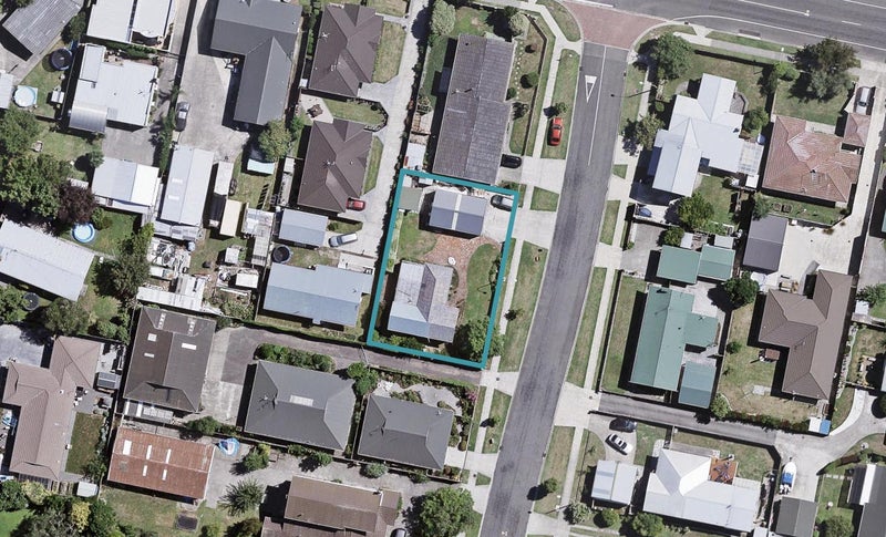 1 Travis Street, Taradale, Napier - Carousel 1