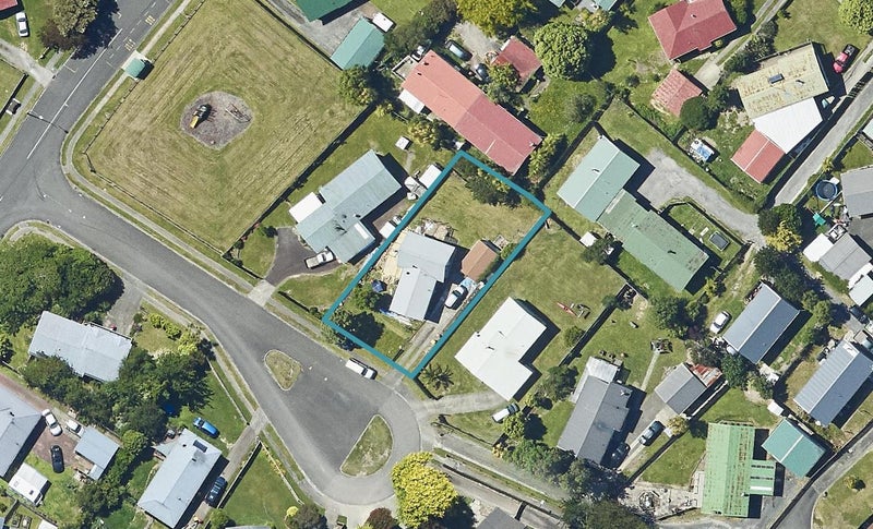 8 Cedar Place, Owhata, Rotorua - Carousel 1