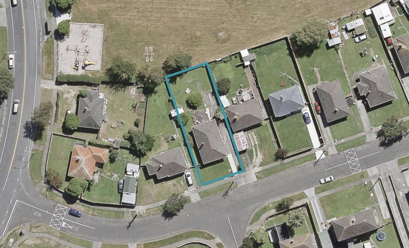 5 Farmer Crescent, Taita, Lower Hutt - Carousel 1