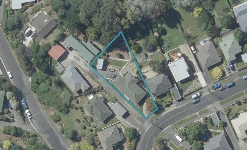 12 Koremata Street, Green Island, Dunedin - Carousel 1