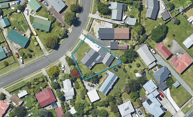 11 Rewarewa Street, Owhata, Rotorua - Carousel 1