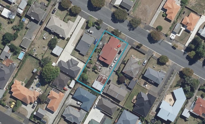 37 Matai Street, Maeroa, Hamilton - Carousel 1