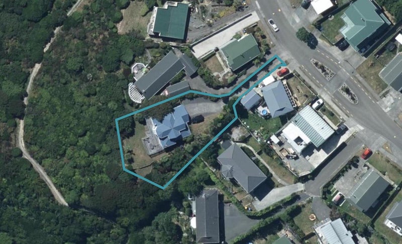 31 Doncaster Terrace, Ascot Park, Porirua - Carousel 1