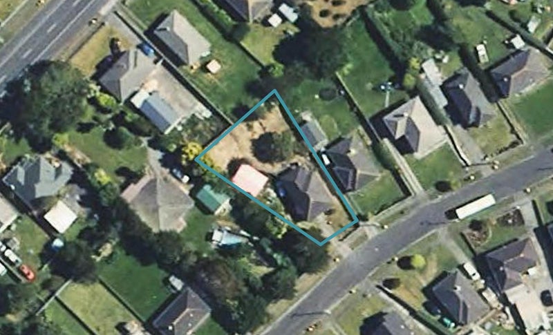 12 Acourt Street, Hawera - Carousel 1