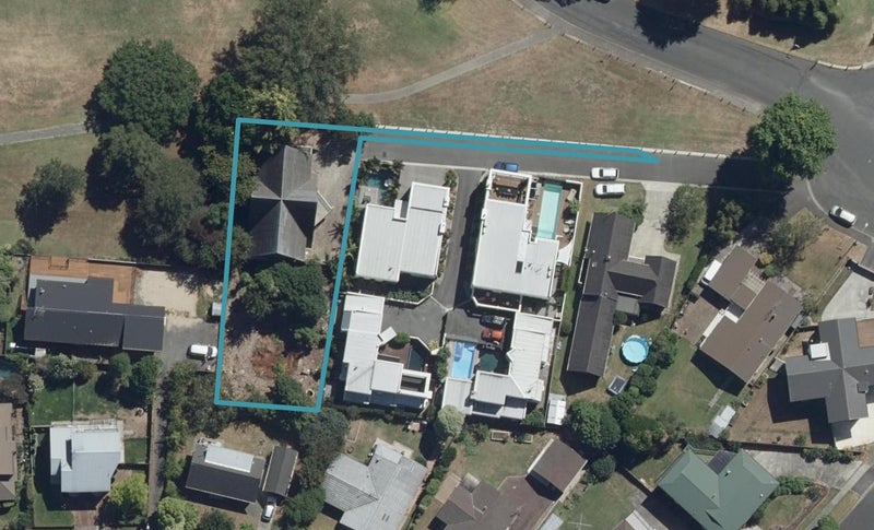 173 Lake Crescent, Hamilton Lake, Hamilton - Carousel 1