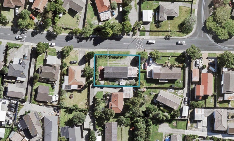 18 Pisces Road, Glen Eden, Auckland - Carousel 1