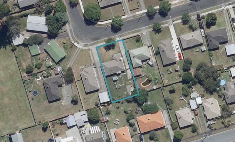 64 Marshall Street, Fairfield, Hamilton - Carousel 1